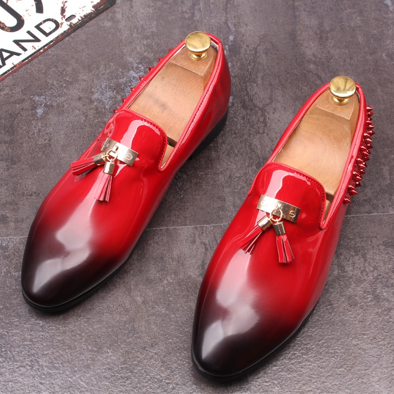 Herre luksus punk natklub kjoler lak kvaster sko slip-on køre oxfords sko sort rød loafers sapatos
