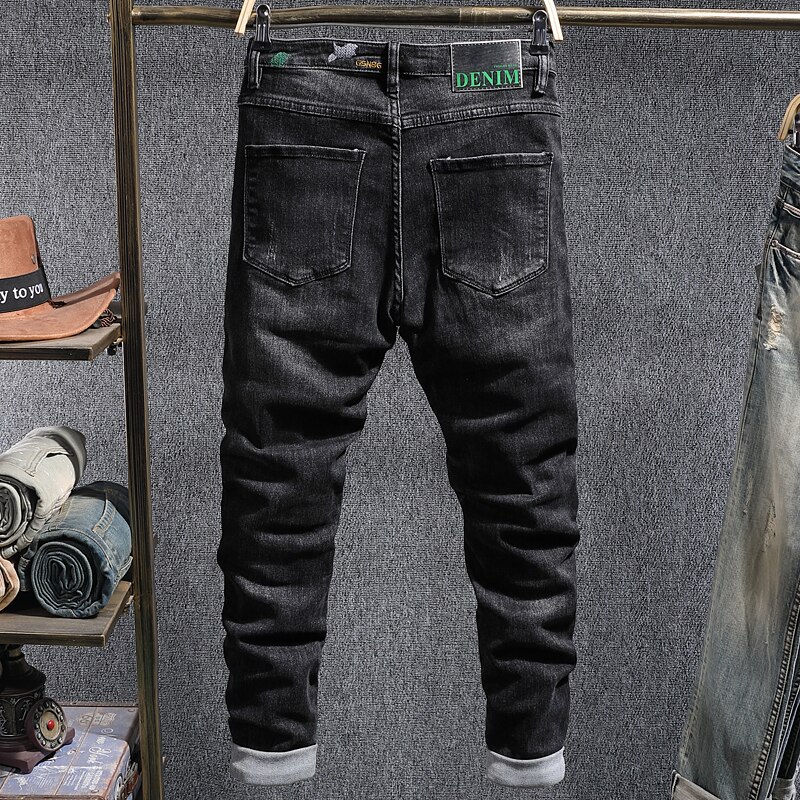 Koreansk stil herre jeans svart farge elastisk revet jeans slank passe broderi streetwear hofte hopp denim lange bukser
