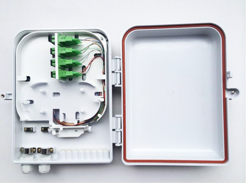 16 Core Outdoor FTTH Splitter Distribution Boxes 16 core Optical fiber splice box with adapter and pigtail Fiber Cable Distribut
