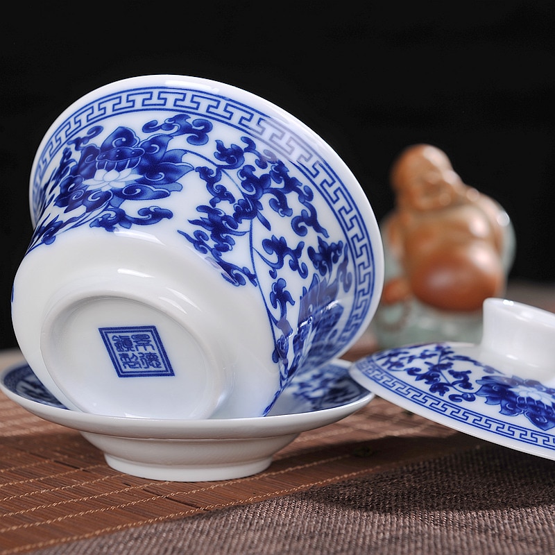 Ensemble de thé chinois Gaiwan bleu et blanc porcelaine Kung Fu ensemble de thé soupière en céramique bol à thé santé tasse à thé et soucoupe Master tasses
