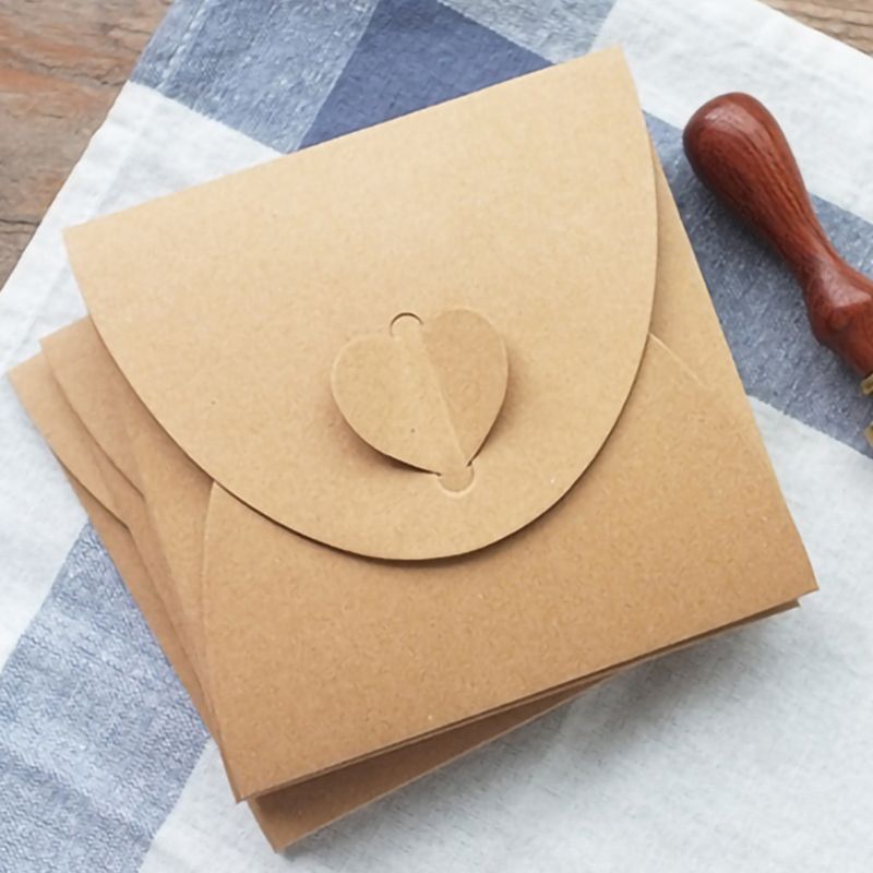 Funda de Papel Kraft con forma de corazón para , bolsa de embalaje para CD, discos, DVD, L29K, 13x13cm, 50 Uds.