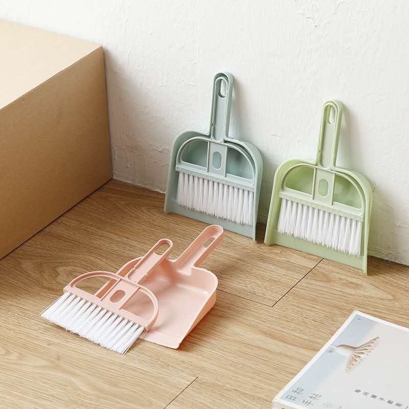 Mini desktop feie rengjøring børste bord liten kost multi-funksjon kan henge skrivebord støvbrett sett