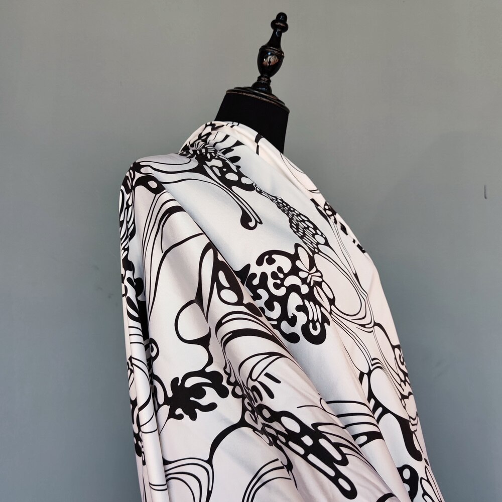 19M Pure silk charmeuse silk satin silk stretch mulberry silk for dressgown robe black and white big pattern sari silk fabric