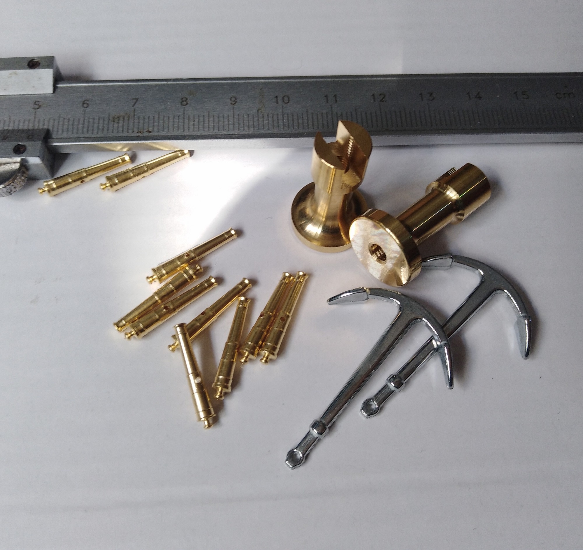 Schaal 1/96 Harvey model Accessoires kits CNC Messing kanonnen + Lichtmetalen ankers + CNC messing Ondersteunt stands + houten vat