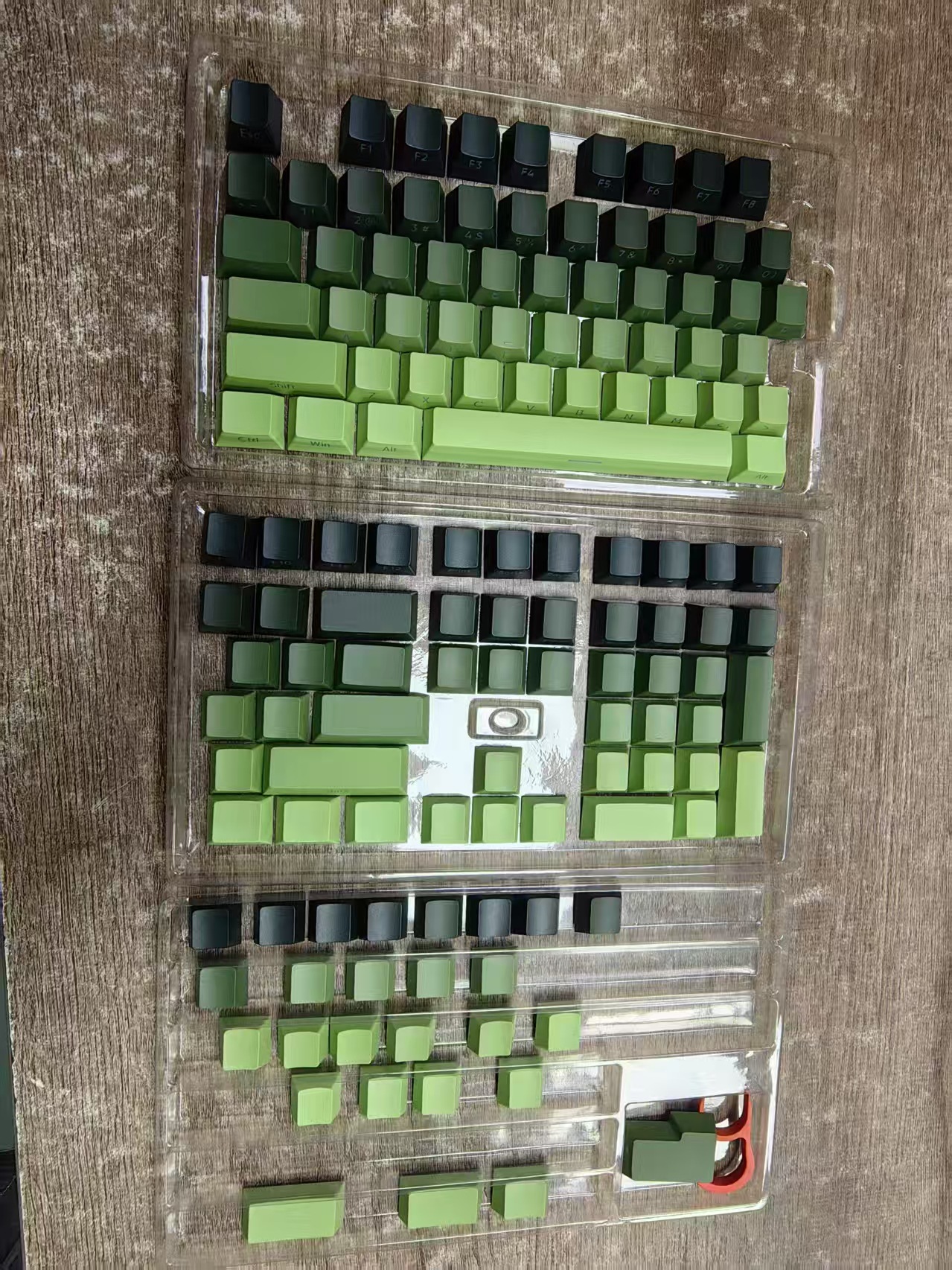 134-Tasten-Tastenkappen für mechanische Tastaturen, hohe Ästhetik, Farbverlauf, Originalhöer, seitlich gravierte PBT-Tastenkappen, durchscheinend: cyan