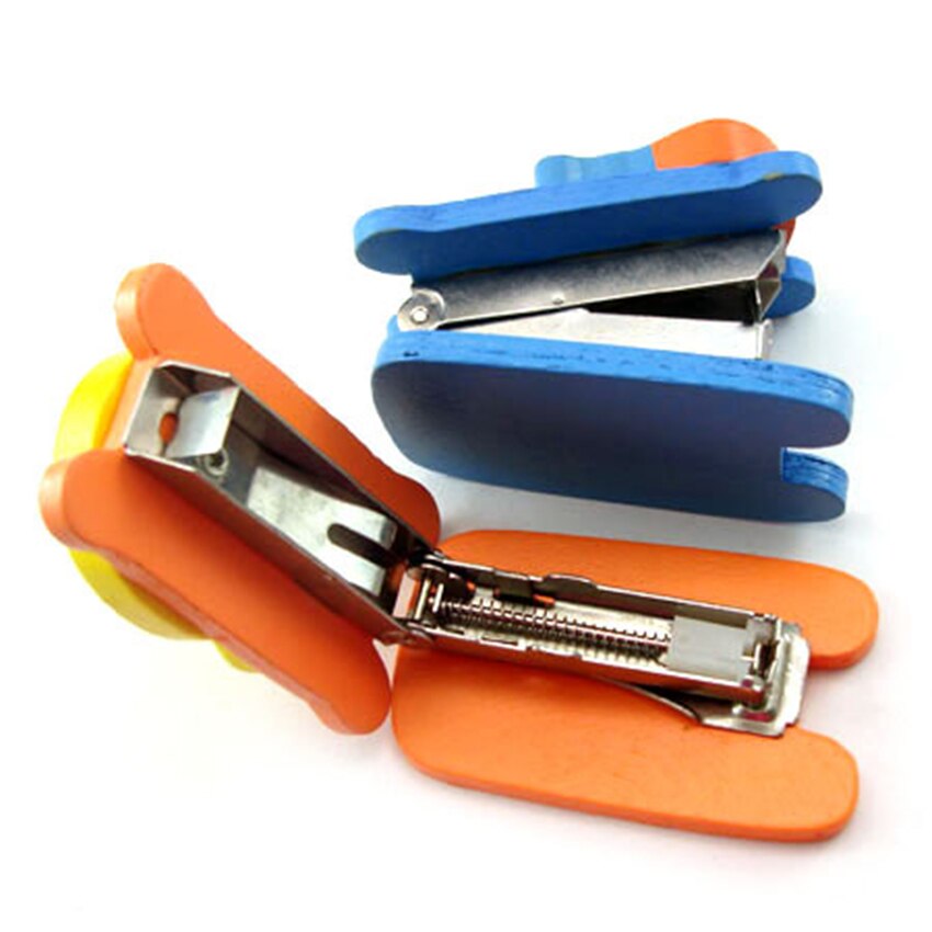 Cute Animals Stapler Mini Wooden Paper Stapler Paper Clip Binding Tool Small Stapler for Children's Office School Supplies