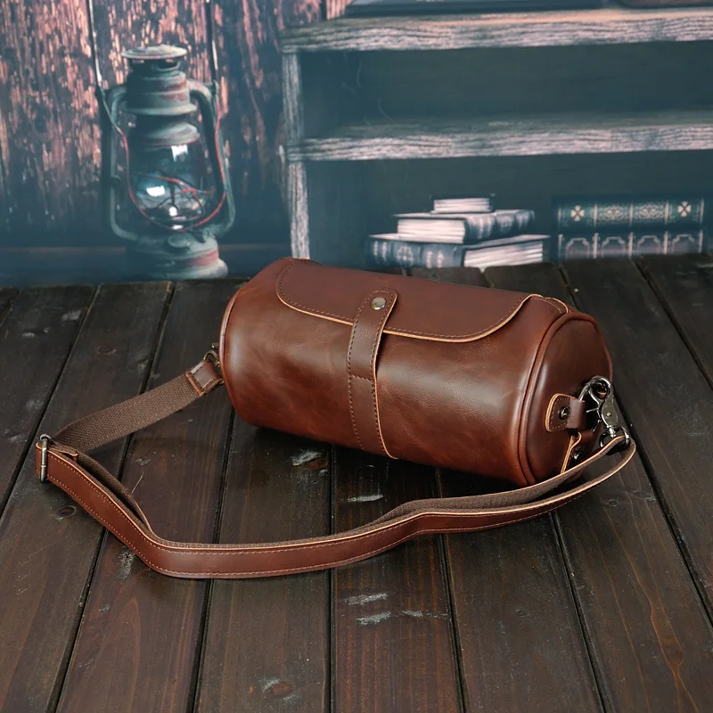 Retro Crossbody Bags Men Bucket Shoulder Bags Barrel Shaped Shoulder Messenger Bag Luxury Men's Crossbody Bag Handbags: Brown