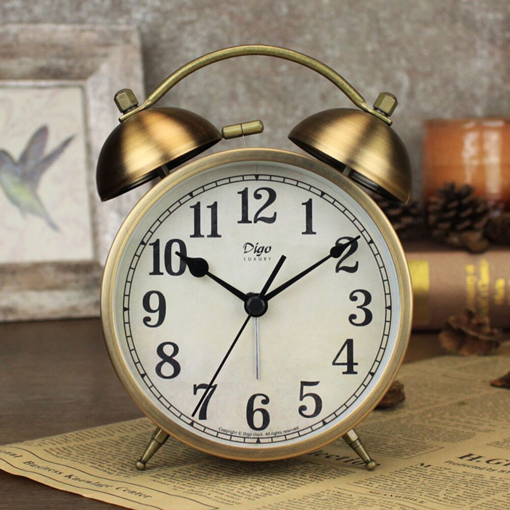 Retro Battery Powered Vintage Classic With Night Light Alarm Clock Desktop Bedside Silent Metal Quartz Loud Non Ticking Numerals