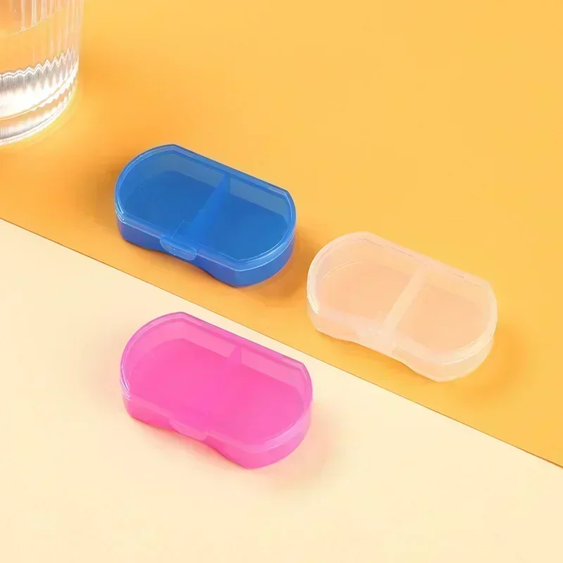 Caja de medicina para pastillas, caja portátil para medicamentos, soporte divisor para tableta, contenedor organizador de almacenamiento, pastillero, Mini dispensador de 2 rejillas, 1 Uds.