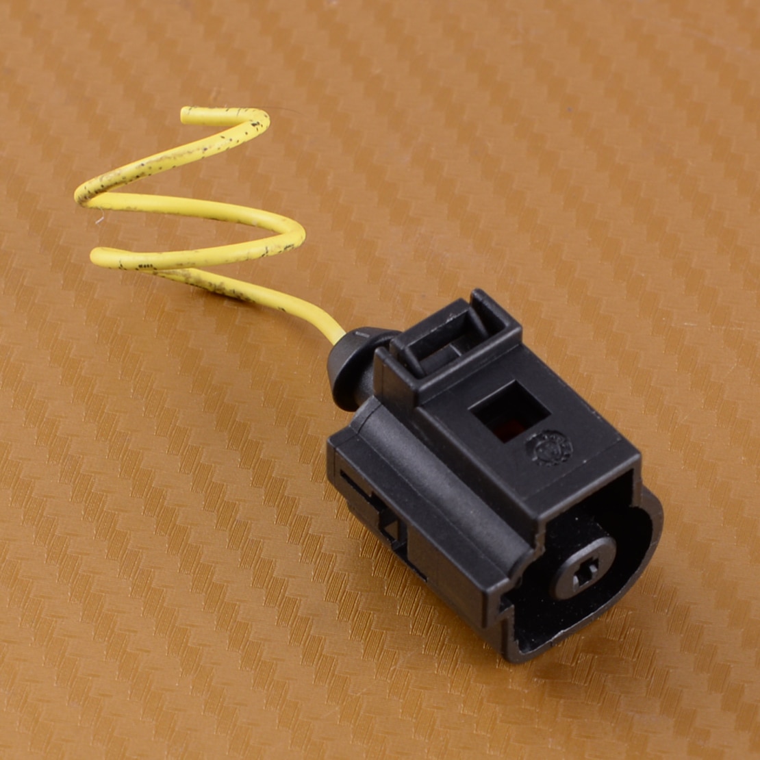 DWCX Black 1-Pin Connector Oil Pressure Sensor Plug Socket Wiring Harness Adapter 1J0973081 Fit For VW Golf Jetta