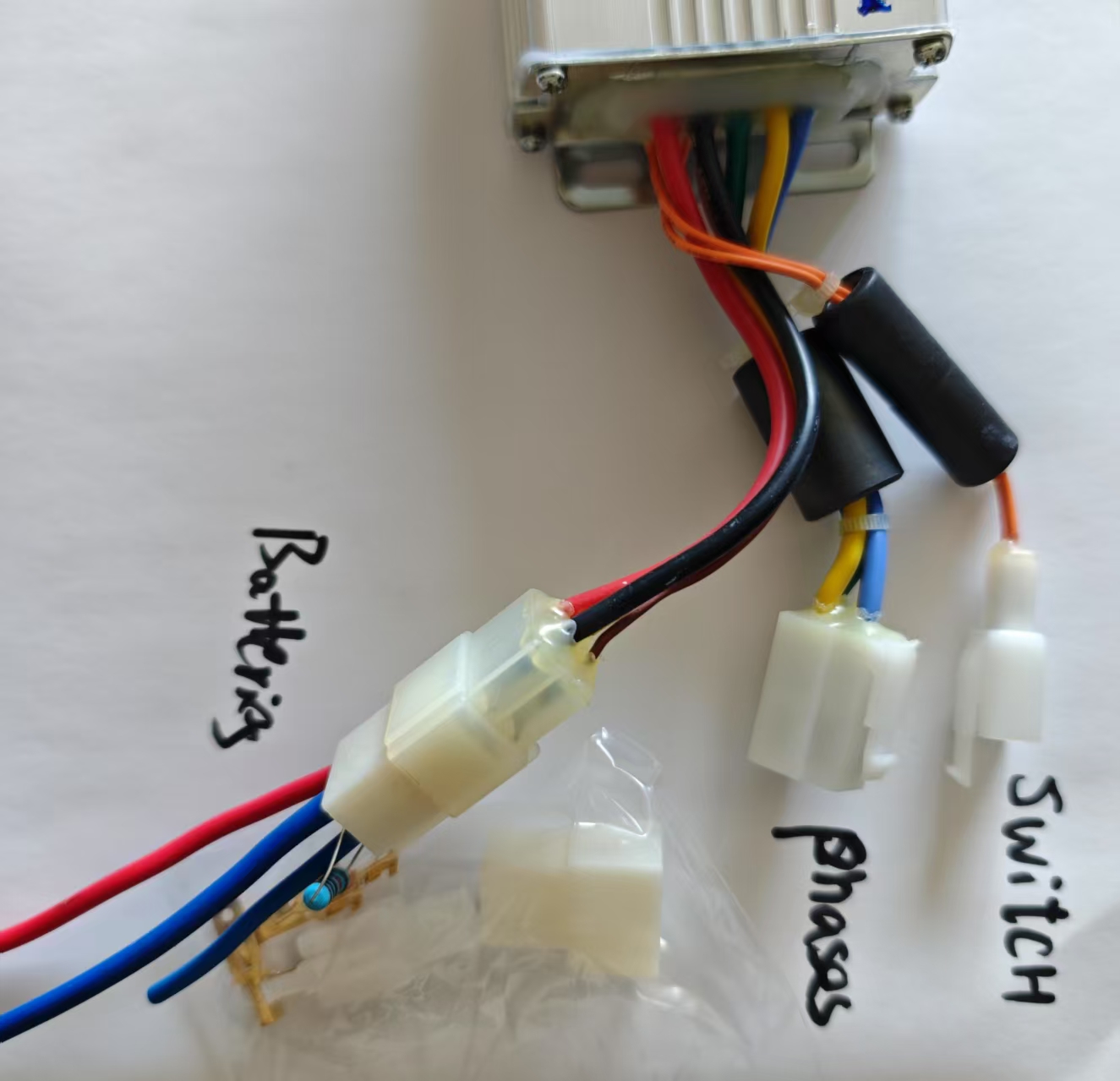 Electric lawn mower motor controller