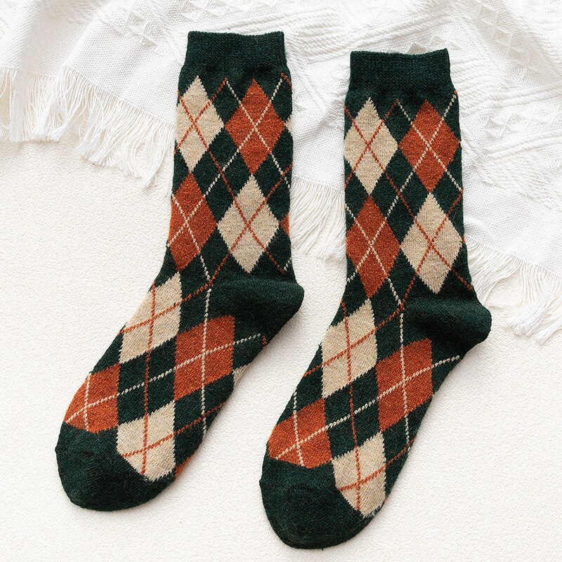 носки Women Socks Autumn Winter Thick Knit Warm Crew Socks Vintage Argyle Plaid Pattern Hosiery Preppy Style Happy Casual Socks: green