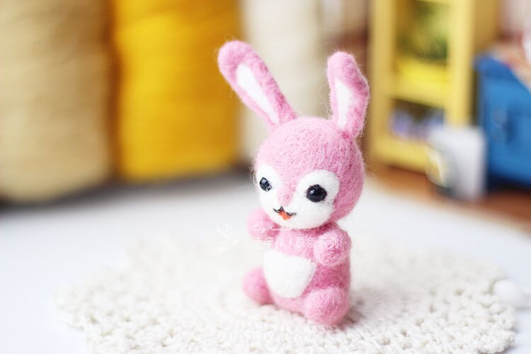 Needle Felting Animals Mouse Hand Made Felt Rabbit Dog Cat Shiba Inu DIY Kit for Adults Starter Crafts Matrial: Fensetu