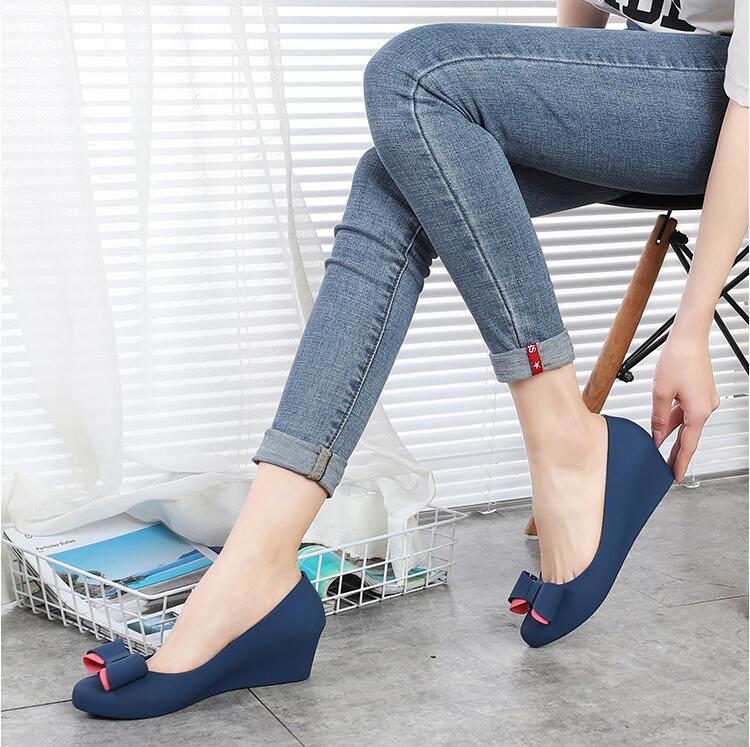 Slhjc kvinder jelly shoes pumps wedges hæl spids tå slip on sommer regnsko med bowknot skridsikkerhed med hælhøjde: Blå / 9