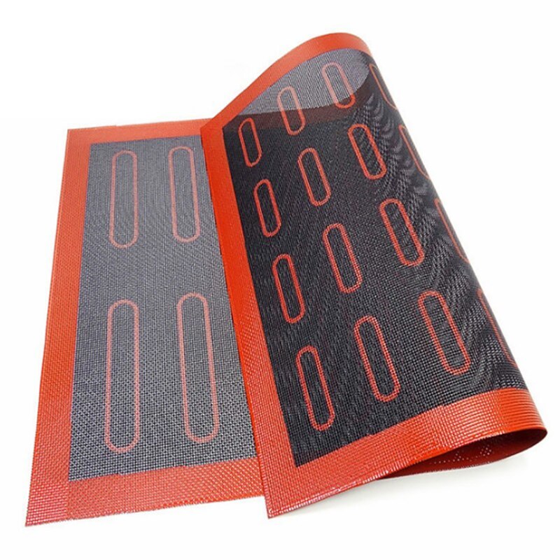Geperforeerde Bakmat - Rood / Baking Mat / BA-BA Geperforeerde Bakmat - Rood / Baking Mat / BA-BA