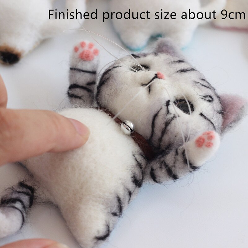 Cute and interesting handmade toys DIY wool felt cat kits unfinished plush doll poking cat brooch jewelry