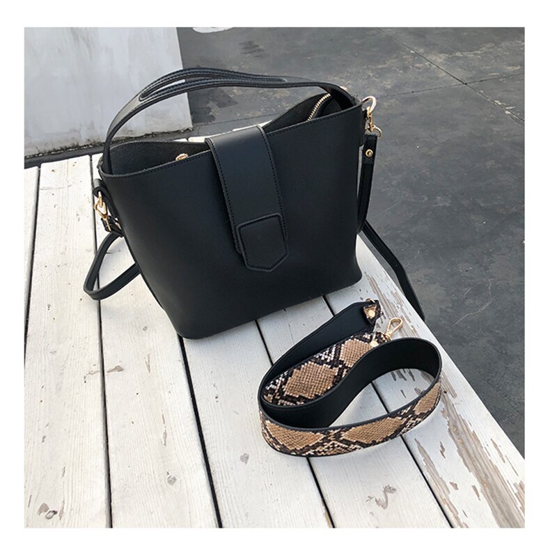 Solid Color Female Leather Women Bag Women's Shoulder Handbags Bucket Large Capacity Tote Casual Female Crossbody Bags: Black