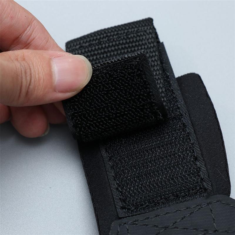 Weightlifting Palm Protecting Grip Pads Horizontal Bar Slip-proof Glove Gym Training Supplies for Women Men (Size S)