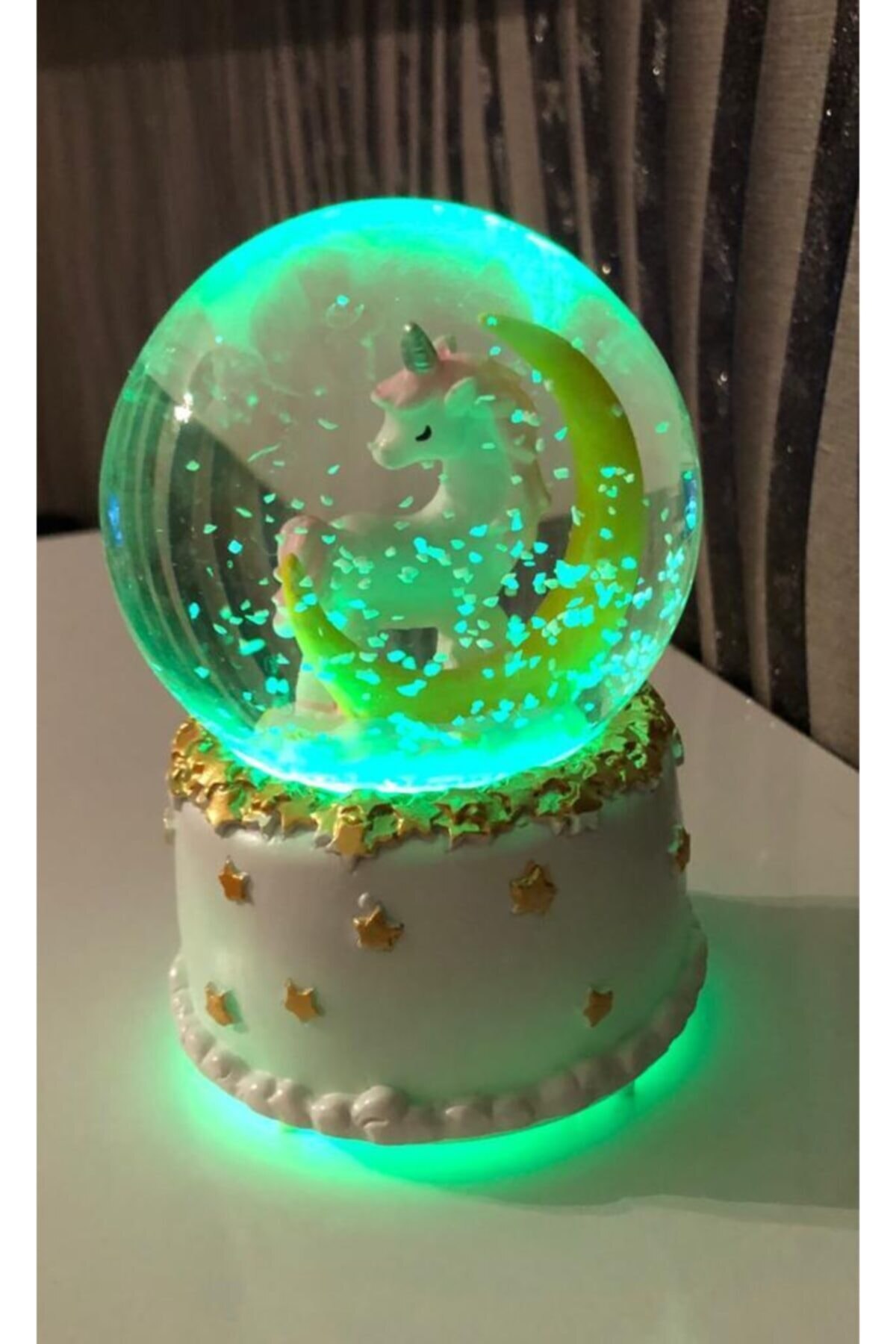 Muziek Eenhoorn Sneeuwbol Sneeuw Spuiten Crystal Ballen Lichtgevende Globes Kantoor En Thuis Decoratie