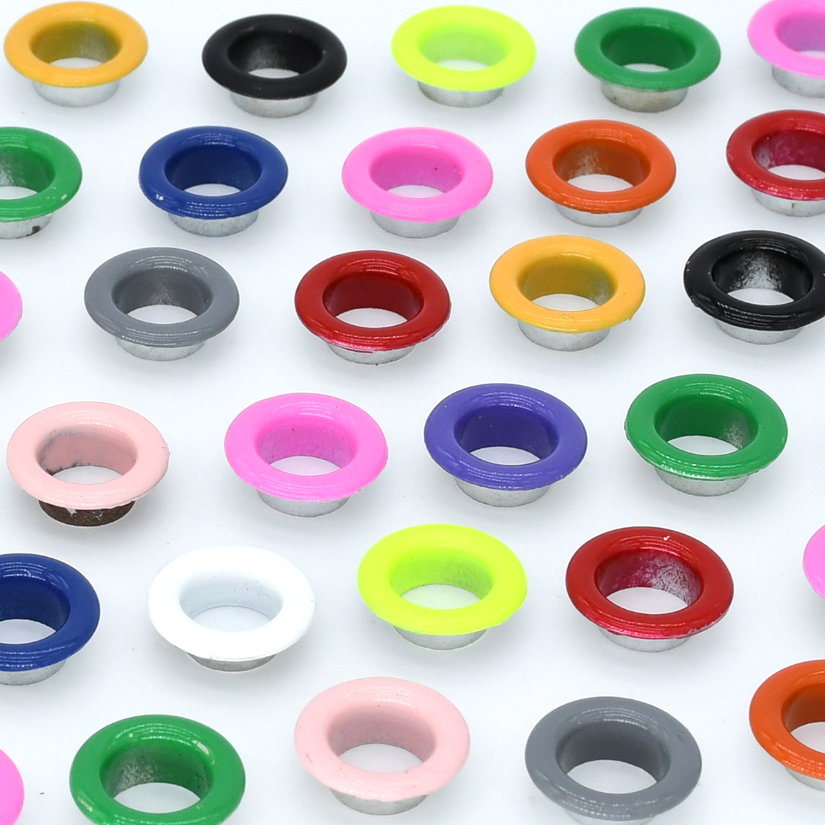 100 setzt 4,5 mm Ösen, Metallösen mit Unterlegscheibe für Kleidungsstück, Schuh, Gürtel, Hütte, Leder, Basteltasche, DIY-Reparaturteile, Zubehör