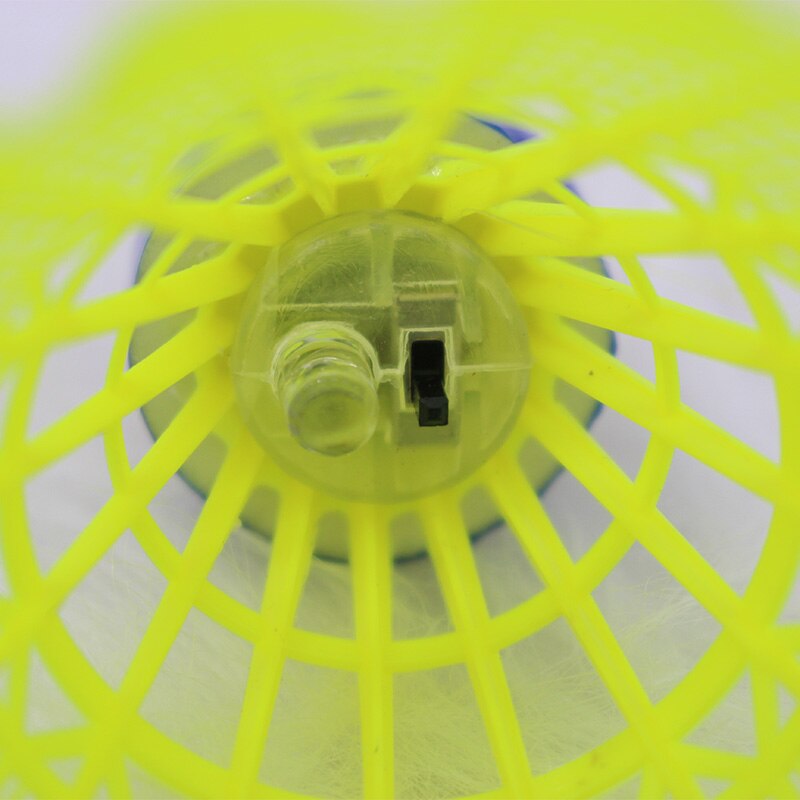 4 st/set led nylon badminton bord fiber bollhuvud helcirkel stil plast badminton rött och grönt ljus för utomhusbruk natt