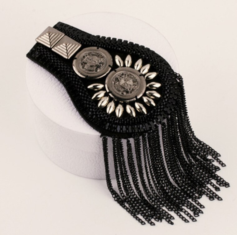 British Style Brooch Small Suit Shoulder Strap Multi Tassel Rivet Epaulet Epaulette Shirt Singer Compere Stage Jewelry: b