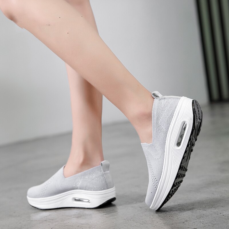 Women Mesh Shoes Soft Cushioning Walking Platforms Slip On Traveling Fitness Swing Shoes