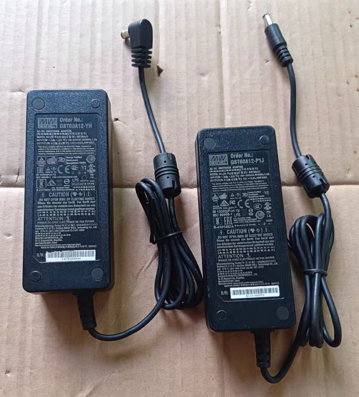 Meanwell 12V 5A Universal Desktop Power Adapter MW AC DC Switching Adaptor GST60A12-P1J YH GSM60A12-P1J YH