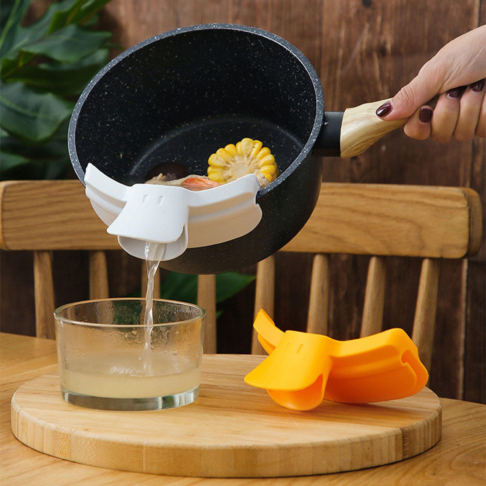 Outil de cuisine Anti-déversement en Silicone, outil de vidange extensible, filtre à eau au bord de la casserole, entonnoir pliable Pour soupe