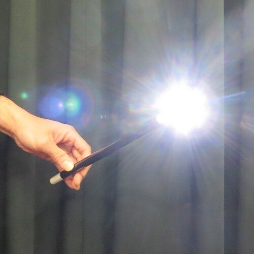 Super Flash Wand-Wit Licht-Goocheltruc, Fun Close Up, Mentalisme, Podium Magie Rekwisieten, accessoires, Drie Kleur Optioneel: WHITE