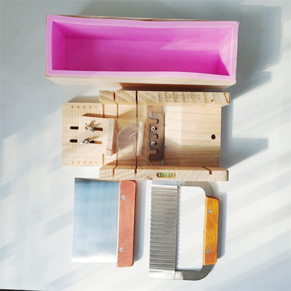 3pcs/set DIY Soap Kits Soaps Making Tool include Wood Cutting Box+1200ml Silicone Mold+Straight Blade Manual Soap Supplies: Set A-3