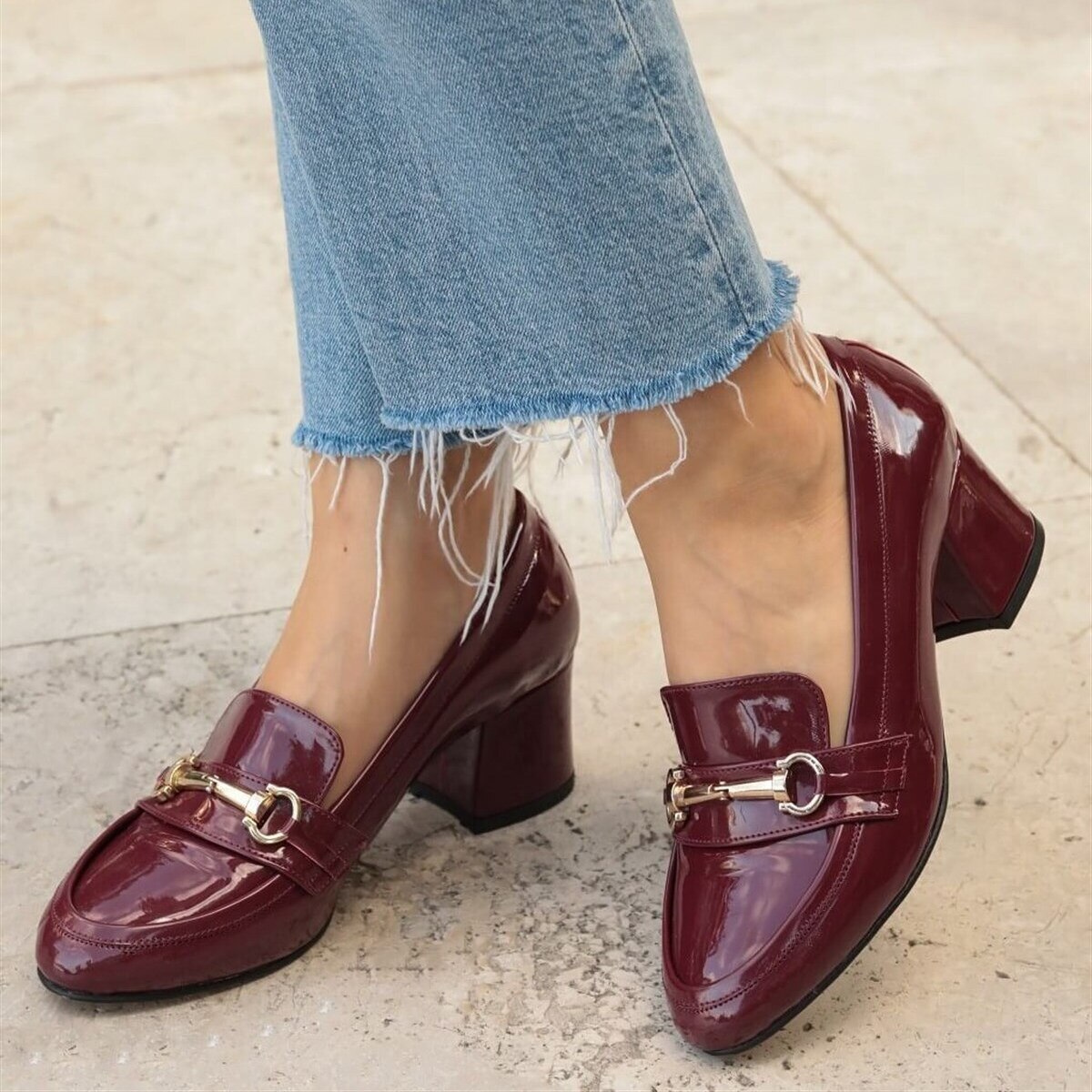 Mio Gusto Jamie noir, Tan, bordeaux couleurs 5Cm hauteur de talon décontracté chaussures de confort pour femmes , femmes chaussures , mocassin femme , chaussure femme , basket femme , basket femme