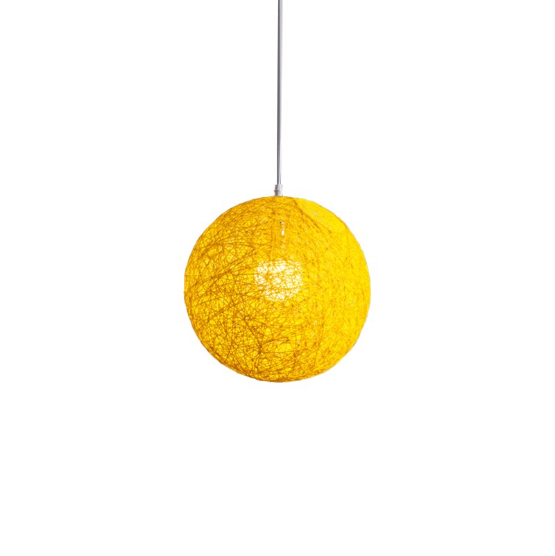 Kroonluchter van bamboe, rotan en hennepbol individuele creativiteit bolvormige rotan nestlampenkap