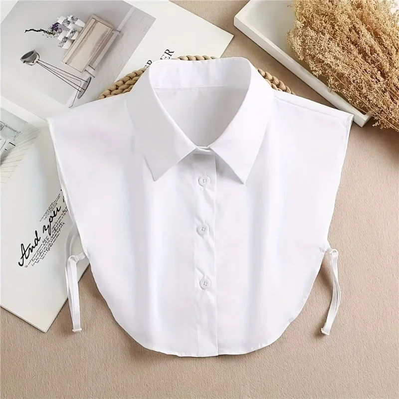 A detachable striped collar shirt vest with a pointed collar to prevent exposure and multifunctional decoration
