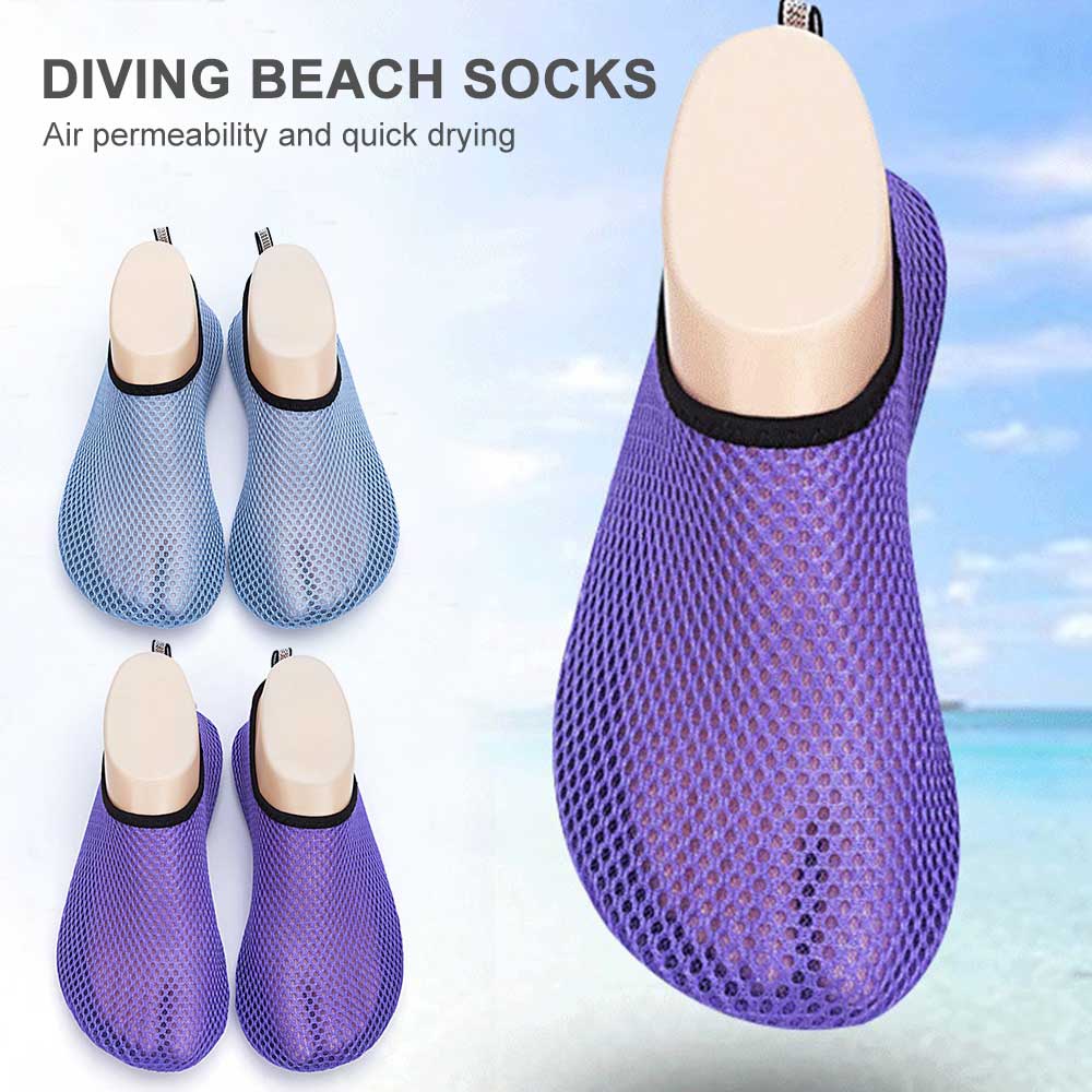 1 Pair Water Shoes Non-Slip Aqua Socks Quick-Dry Outdoor Sports Lightweight Swim Shoes for Men Women Beach Swim Surf