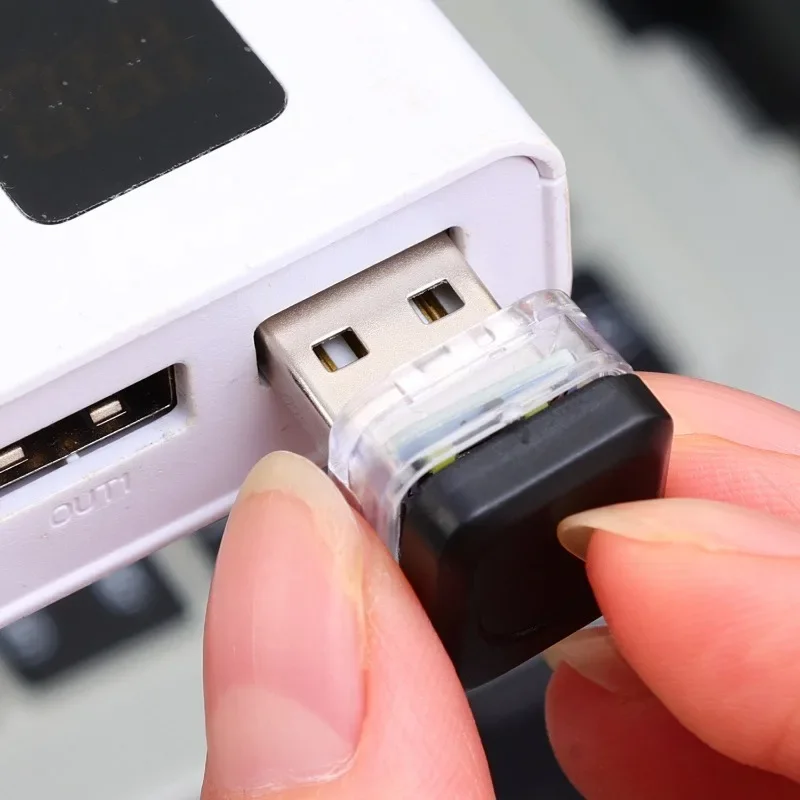 Neue USB Umgebungs Licht Mini Auto Atmosphäbetreffend Lampen Stecker & abspielen Universal- Bunte Auto Innen Licht LED Dekorative Ambiente Lampe
