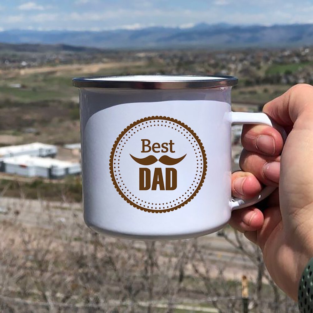 Daddy Behoeften Een Bier Creatief Emaille Koffie Mokken Home Party Grappig Bier Drinken Sap Cacao Cups Reizen Camping Mok Vader dag: XH2958-A015WH-8