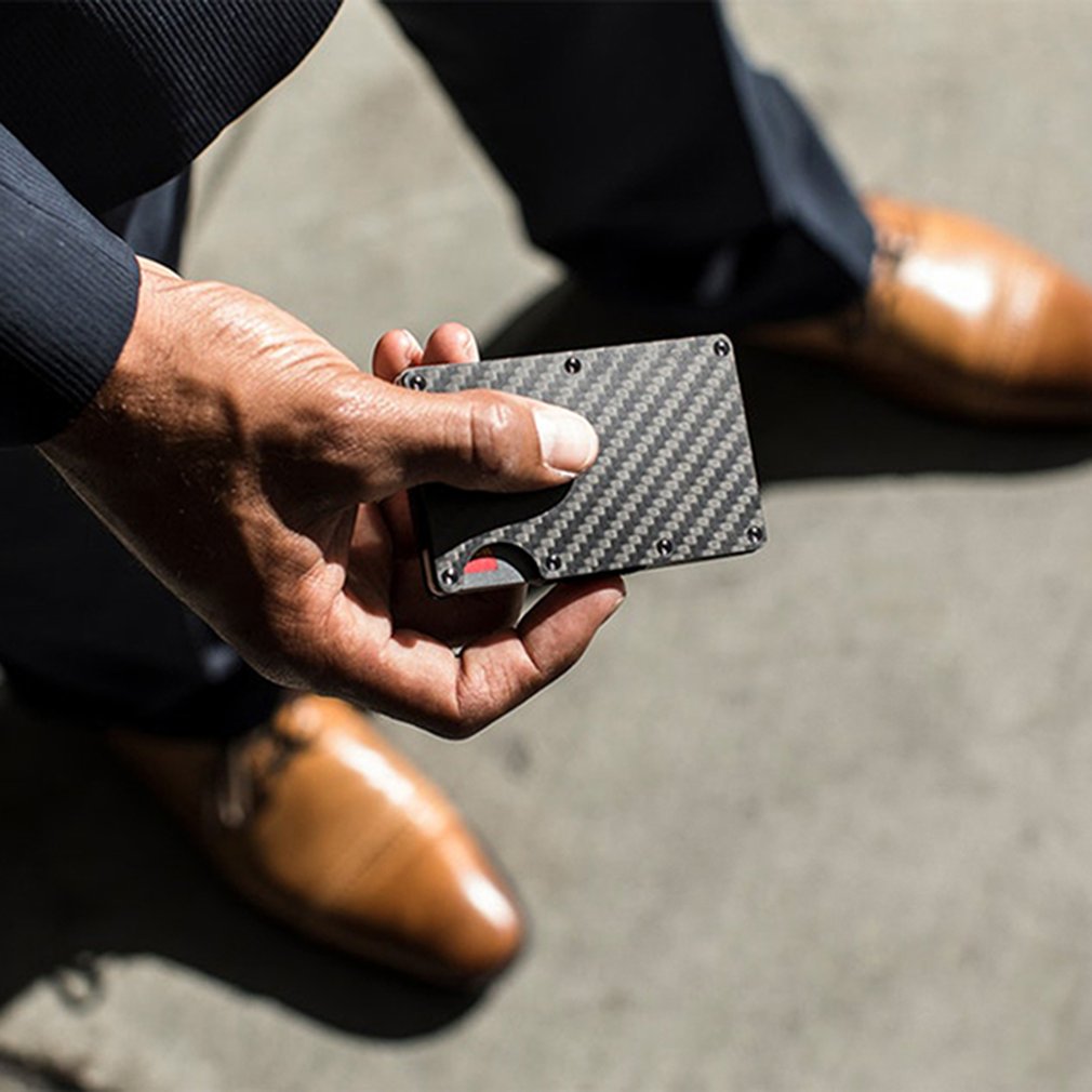 Rfid multi-function carbon fiber men's card holder with multiple slots of different sizes, keep them neat, stylish and unique 1