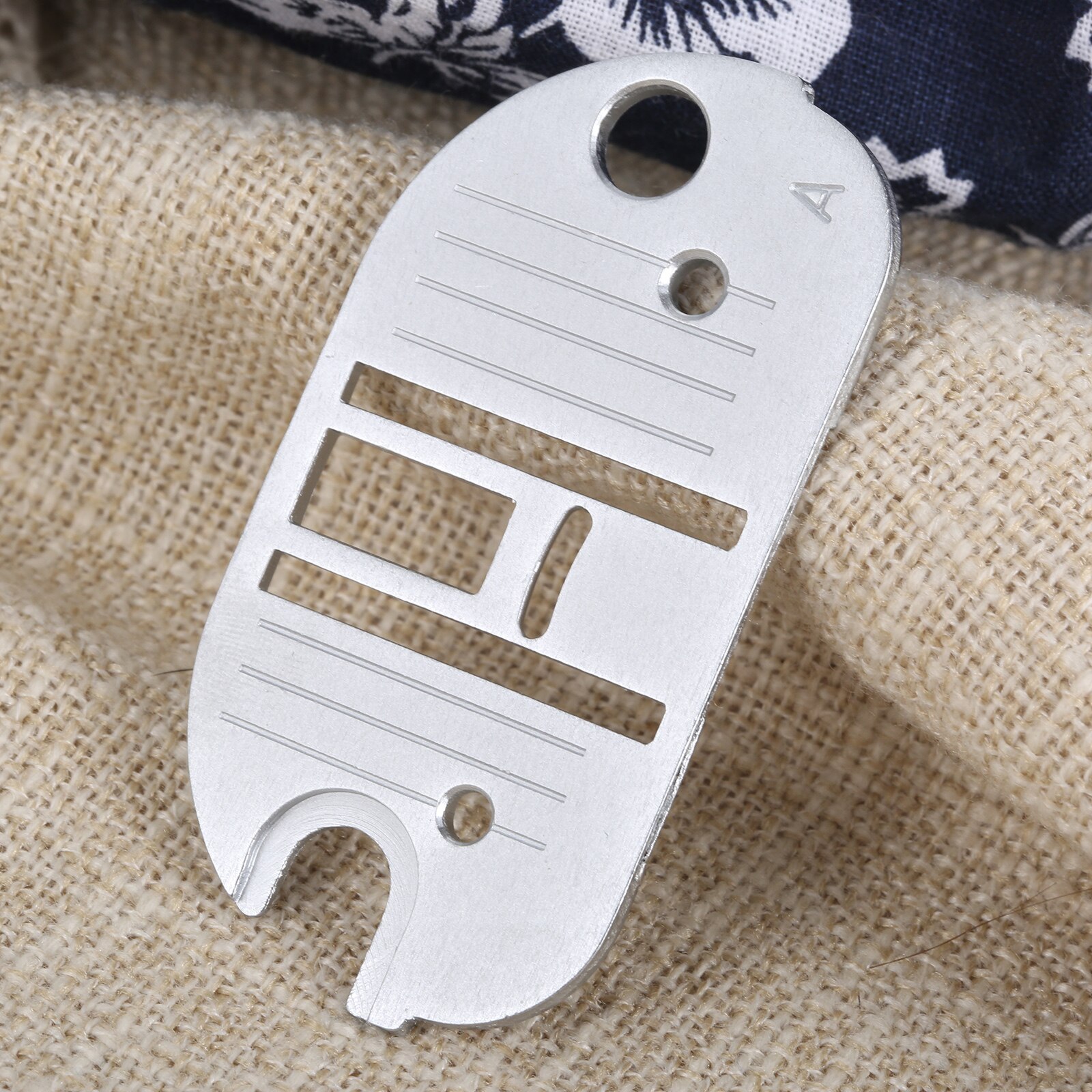 Domestic Sewing Machine Needle Plate Zig Zag Needle Throat Plate #312777 for Singer 1802 1803 1812 1852 1853 1862 1872 1873