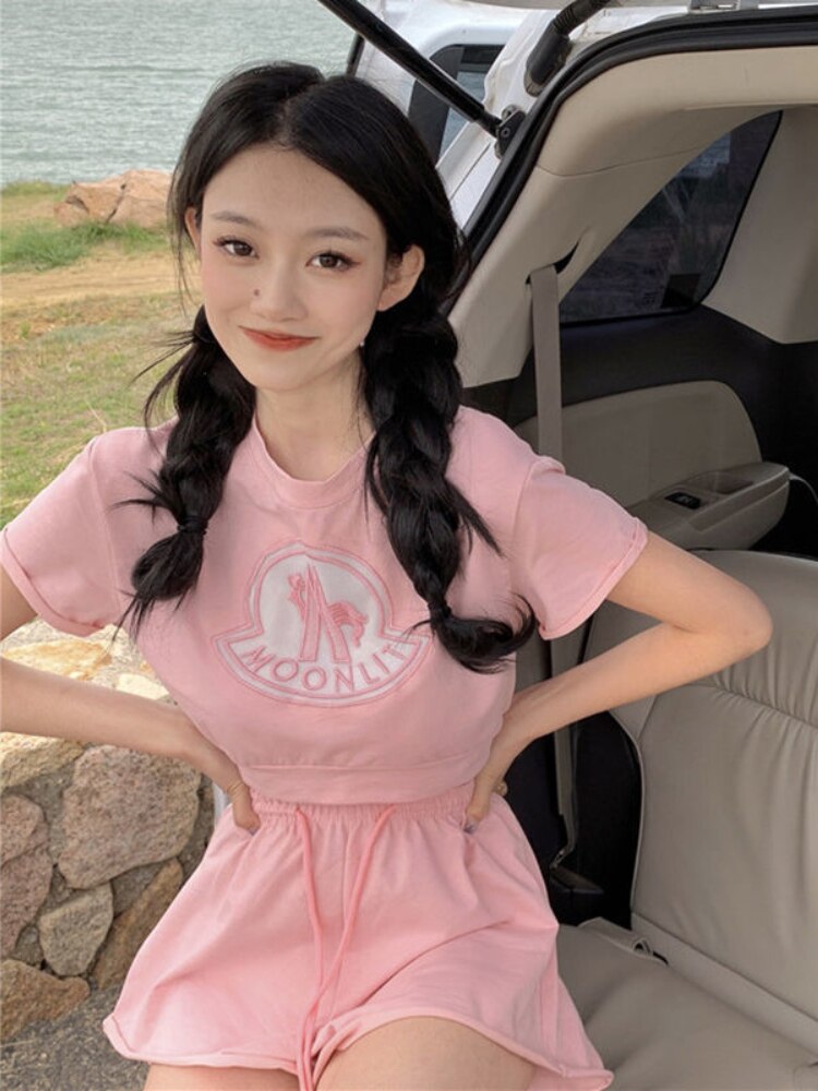 Badypczd Sports Suit Short-sleeved T-Shirt Top Wide Leg Gym Shorts 2022 Summer Women&#39;s Two Piece Workout Clothes Set