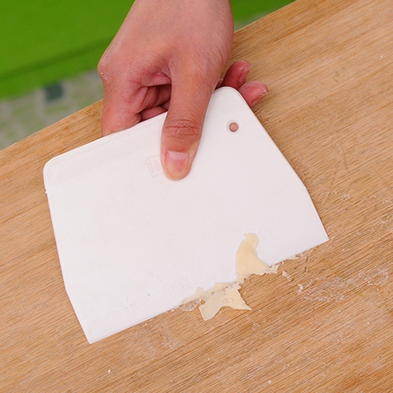 Coupe-pâtisserie en plastique, spatule à gâteau, grattoir à pâte, pain trapézoïdal, outils de Fondant de Pizza, couteau à beurre, ustensiles de cuisson sûrs blancs