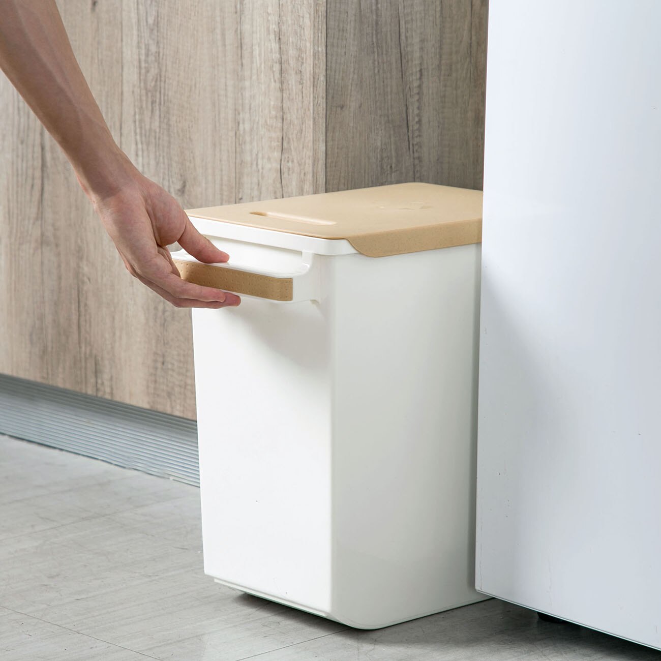 10/15KG grande boîte de rangement de riz de cuisine avec la caisse de récipient de farine de Grain de roue boîtes de récipient de riz en plastique bac scellé anti-poussière