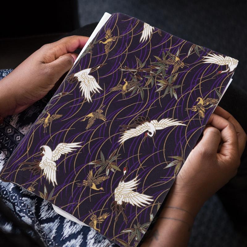 1pc Adjustable Book Cover Decorative Book Sleeve Crane Book Protector Adjustable strap pattern Book Cover
