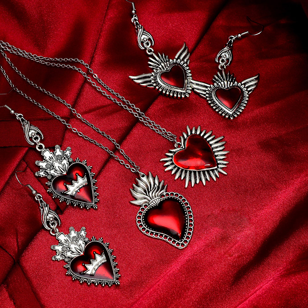 4pcs/Lot Gothic Burning Sacred Heart Charms Corazon Winged Catholic Pendants For Diy Necklace Earring Jewelry Making Supplies