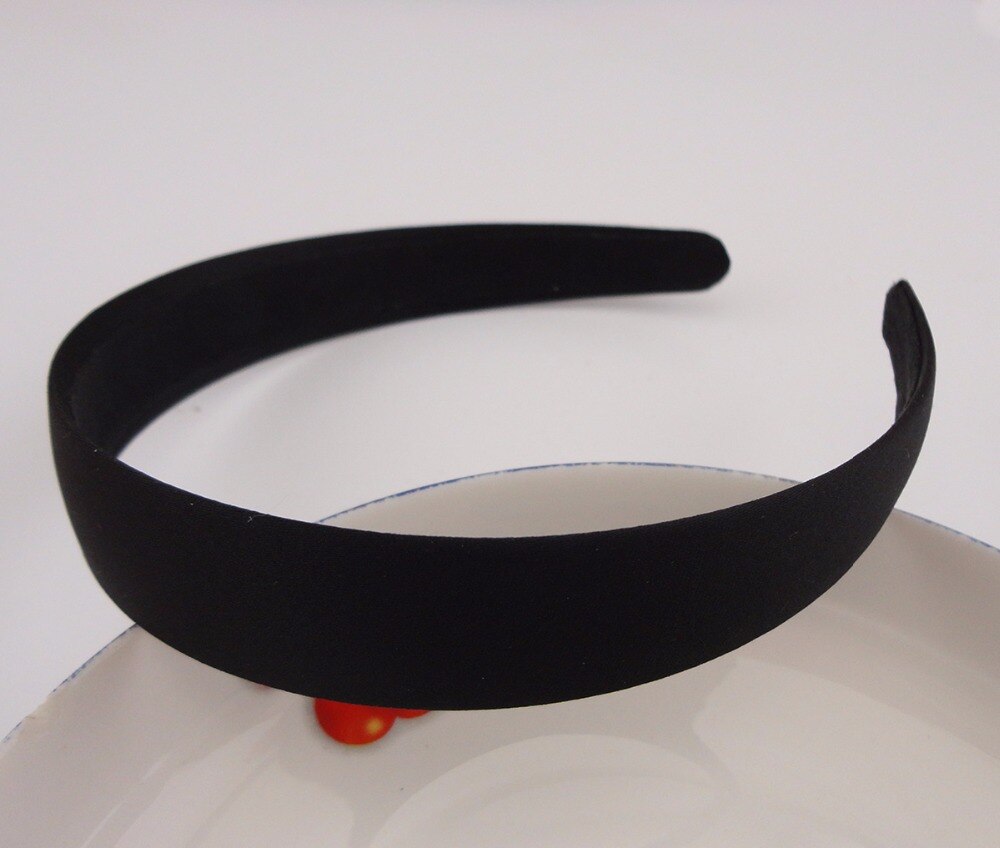 10 STUKS 2.5cm 1.0 "Zwarte Satijnen Stof Bedekt Vlakte Plastic Haar Hoofdbanden met fluwelen rug, vrouwen gewikkeld haarbanden