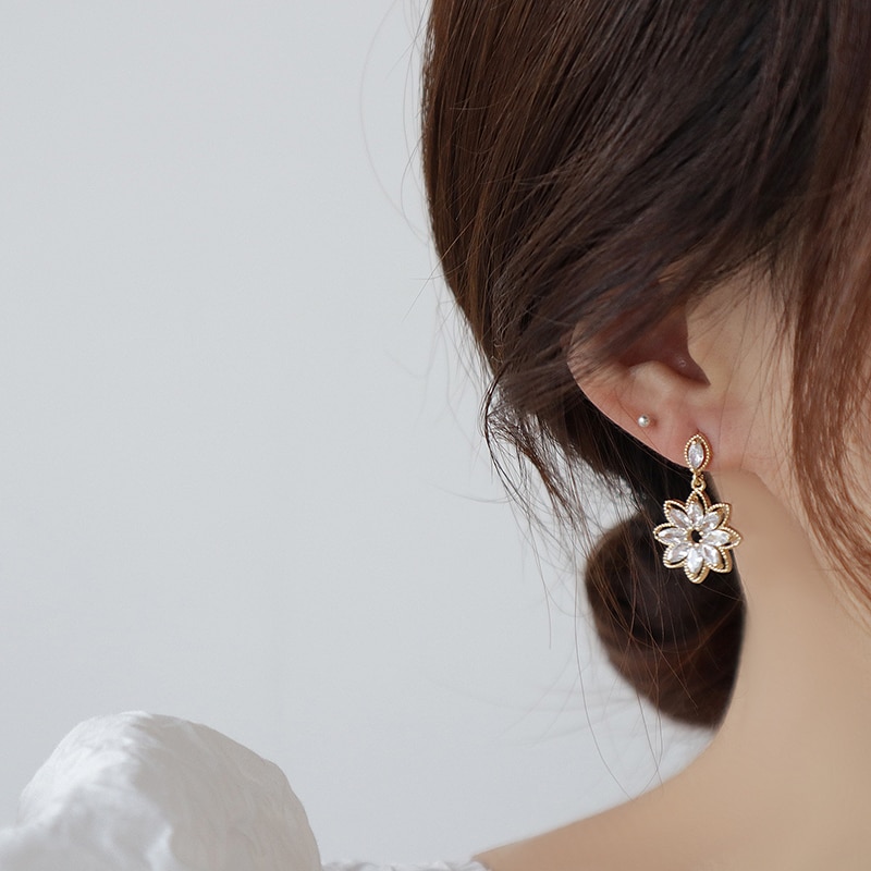 Boucles d'oreilles en or véritable avec fleur coréenne 14K pour femmes, boucles d'oreilles en zircone ajourée, Bijoux de mariage,