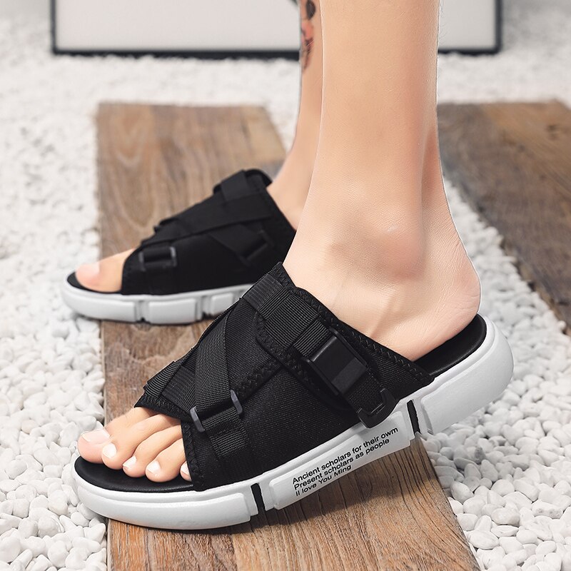 CYYTL hommes été pantoufles chaussures sandales hommes décontracté intérieur ou extérieur plage bain tongs hommes tendance antidérapant plat