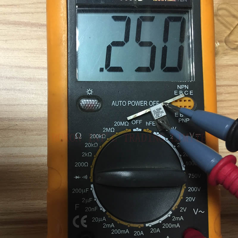 Verzwakker Flens Mount 20 Watt 01.50 Db 20 W 01.50dB 33-1001 250 Ohm DC-4.0 Ghz 33-1001-01.50 Rf Florida 33A100101.50F 250 Ohm