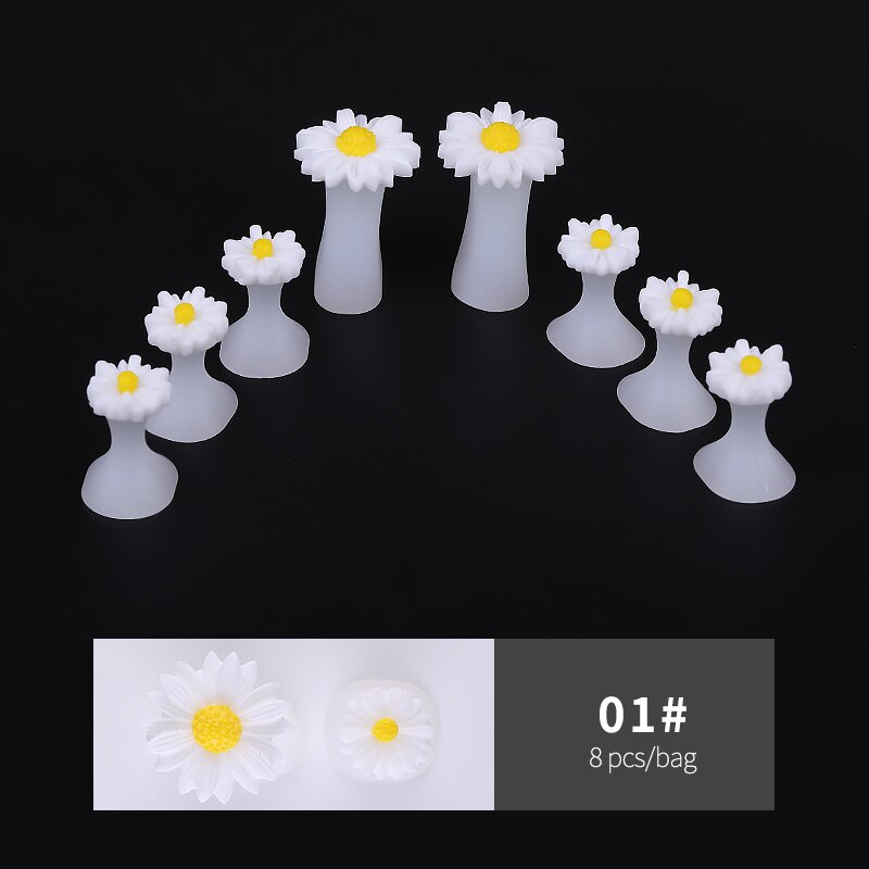 8Pcs Nail Art Toe Separator Flower Heart Pearl Diamond Silicone Foot Toes Separators Silica Gel Finger Toe Spreader: Light Grey
