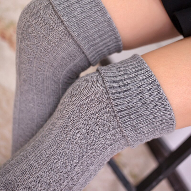 Gebreide overknee sokken dames herfst winter warme lange kousen effen kleur zwart grijs koffie kleur sokken